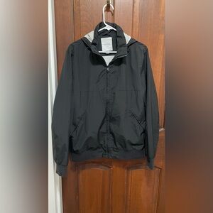 Nautica Men's black hooded Windbreaker Jacket . Full zip front size medium